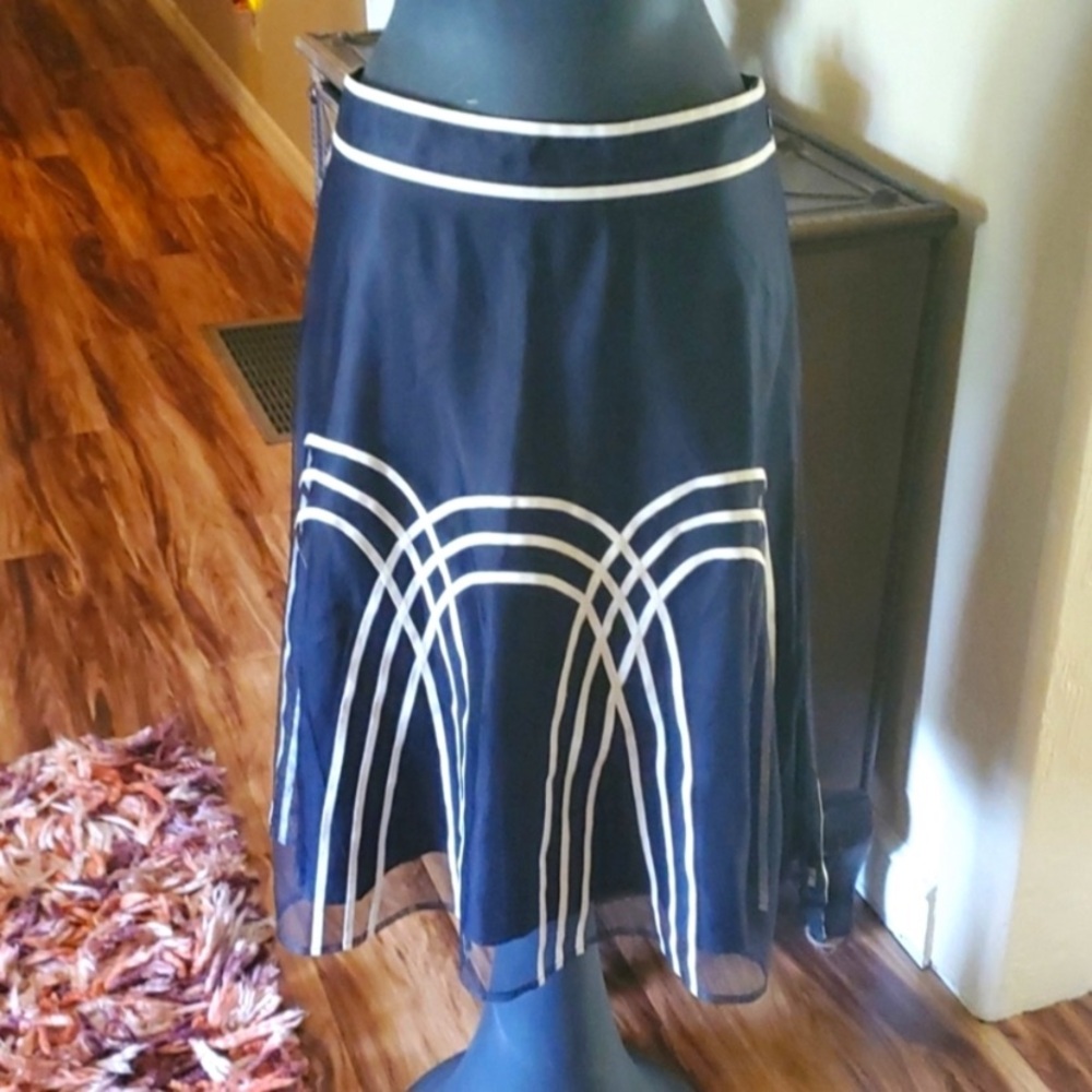 Chic Black and White Midi Skirt